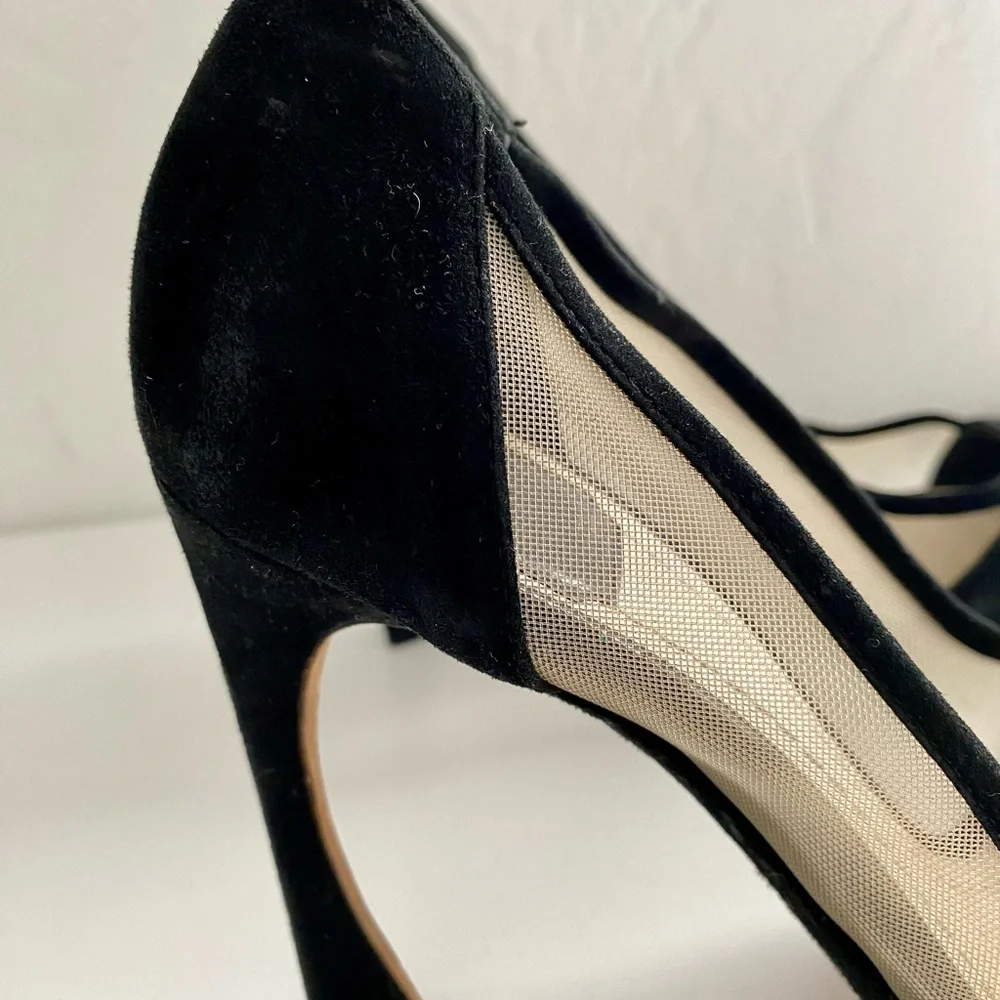 Christian Dior Elegant Black Pointed-Toe Heels - Picture 2 of 9